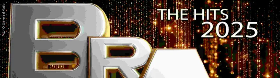 "The Hits 2025" in großer Schrift; Hintergrund mit goldenen Lichteffekten. 3D-Schriftzug "BRAVO".