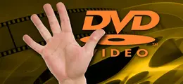 Ein oranges "DVD VIDEO" Logo mit einer erhobenen Hand mit fünf abgespreizten Fingern im Vordergrund und Filmstreifen im Hintergrund.