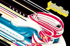 Oben "Judas Priest", links "Turbo". Illustration eines futuristischen Motorrads in dynamischen Linien.