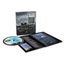 "Pink Floyd Animals 2018 Remix" auf einer Box. Ein CD-Album mit einem Booklet voller Fotos und Text.
