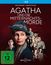 "Agatha und die Mitternachtsmorde"; "FSK ab 12". Eine Frau in Retro-Kleidung vor einer Gruppe von Menschen.