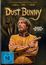Aus dem visionären Geist von Bryan Fuller. "Dust Bunny". Verschiedene Figuren mit Waffen vor dekorativem Hintergrund.