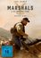 "Luke Grimes Marshals: A Yellowstone Story Staffel Eins." Ein Mann reitet auf einem Pferd, umgeben von hügeliger Landschaft.