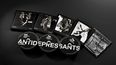 Texte: "ANTIDEPRESSANTS", "suede". Mehrere schwarze CDs und Albumcover mit kunstvollen Schwarz-Weiß-Bildern.