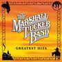 „The Marshall Tucker Band“ und „Greatest Hits“ auf Sonnenuntergang-Hintergrund mit Cowboy-Silhouetten und Verzierungen., CD