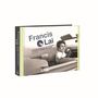 „Francis Lai. 55 ans de cinéma et de chansons. 55 years of cinema and songs 1963-2018.“ Mann lächelnd in einem Auto., 14 CDs