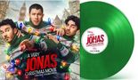 Text: "A Very Jonas Christmas Movie Original Soundtrack." Drei Männer in Weihnachtspullovern, grüne Schallplatte rechts., LP