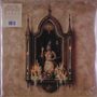 Oben links steht: "HADES LIMITED EDITION VICTORIAN BLOOM VINYL". Eine Frau in einem prunkvollen Rahmen umgeben von Kerzen., 2 LPs