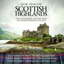 „Music from the Scottish Highlands“: Landschaft mit Burg, im Vordergrund ein Schottenmuster und ein kleiner Hund.