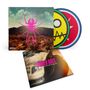 "DANGER DAYS: THE TRUE LIVES OF THE FABULOUS KILLJOYS" in Pink auf einem Cover mit einem Auto. Hintergrund: Wüste mit rosa Spinne., 2 CDs