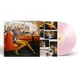 "Lydia Night, Parody of Pleasure." Frau in gestreiftem Oberteil, gelben Strumpfhosen in einem Diner. Rosa Schallplatte., LP