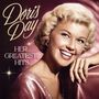 „Doris Day: Her Greatest Hits.“ Eine lächelnde Frau mit blonden Haaren in glitzerndem, rosa Kleid auf rosafarbenem Hintergrund., 2 CDs