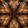 "DREAM THEATER" oben, "LIVE AT WACKEN (2015)" unten, mittig rotes Logo mit fünfzackigem, symmetrischem Muster., CD