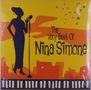 "The Very Best Of Nina Simone". Silhouette einer Frau am Mikrofon, gelb-oranger Hintergrund mit Sternen und einem Mond.
