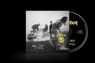 "The Scratch", "Pull Like a Dog". Vier Personen bei einem Raucher-Reifenstunt auf einem weißen Auto., CD