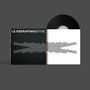 „LE SSERAFIM EASY CRAZY HOT SPECIAL VINYL“ steht auf einem Album mit abstrakter schwarzen und weißen Schriftgestaltung., LP