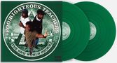 POOR RIGHTEOUS TEACHERS, THE NEW WORLD ORDER. Drei Männer posieren auf grünem Hintergrund mit grafischem Muster., 2 LPs