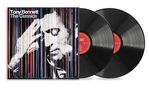 "Tony Bennett The Classics" steht oben. Darunter eine monochrome Illustration von Tony Bennett. Zwei Schallplatten sind sichtbar., 2 LPs