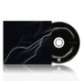 Text: "PAINSTREAM". Schwarzes Design mit weißen, verwischten Linien. CD und Cover in schlichtem, dunklem Stil., CD
