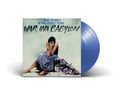 Texte: "MAX ROMEO & THE UPSETTERS WAR INA BABYLON". Illustration: Eine Person sitzt verzweifelt auf Schutt. Vinyl in Blau.