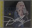 „Better Day“ und „Dolly“ in eleganter Schrift. Eine Frau singt in ein Retro-Mikrofon, trägt ein glitzerndes Kleid., CD