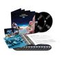 "Tales from Topographic Oceans" auf einem Albumcover, mit zwei Schallplatten und Booklet, zeigt eine fantasievolle Landschaft., 12 CDs, 2 LPs und 1 Blu-ray Disc