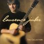 „Laurence Juber - The Collection“ in geschwungener Schrift über einen Mann mit Gitarre vor einem verschwommenen Hintergrund.