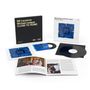 Box und Plattencover mit "Bill Laurance Michael League CLOSE TO HOME". Enthält blaue geometrische Illustrationen und eine Schallplatte., 1 LP und 1 Single 7"