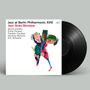 "Jazz at Berlin Philharmonic XVIII: Jazz Goes Baroque." Künstlernamen. Bunte, abstrakte Illustration neben einer Schallplatte., LP