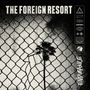 "The Foreign Resort", "Endurance", Drahtzaun mit Palme, geometrische Symbole rechts., CD