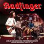 "Badfinger" in roter Schrift oben. Unten: "Live at the Cambridge Performance Center, 31. März 1974." Musiker auf der Bühne.