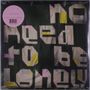 Text: „no need to be lonely“. Schräge geometrische Formen in gedeckten Farben., LP