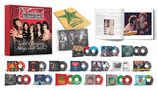 Box-Set der "The Sensational Alex Harvey Band". CDs und Booklets zeigen Musiker mit aufwendigem Design., 21 CDs und 1 Buch