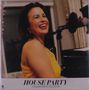 "House Party, Champian Fulton." Eine lächelnde Person in einem gelben Oberteil vor einem Mikrofon., LP