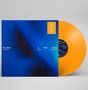 Ein blaues Cover mit den Wörtern "Mr. Rösterreich" und "Not On LP." Eine orangefarbene Vinyl-Schallplatte liegt daneben., LP
