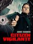 "ARMIE HAMMER CITIZEN VIGILANTE" in weiß und rot. Ein Mann zielt mit einer Pistole; kaputtes Glas im Vordergrund., Blu-ray Disc
