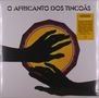 "O Africanto dos Tincoãs" steht oben. Zwei schwarze Hände berühren eine gelbe Trommel in der Mitte., LP