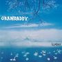 Texte "GRANDADDY" und "SUMDAY". Winterlandschaft mit See und Schwänen, darüber schneebedeckte Baumzweige.