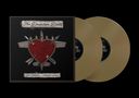 "The Dresden Dolls" und "Yes, Virginia... (Deluxe Version)" auf einem Cover mit einem roten Herz, umgeben von Stiften und Messern, daneben zwei goldene Schallplatten., 2 LPs