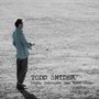 "TODD SNIDER. high, lonesome and then some." Eine Person steht im Profil auf einer Wiese., CD