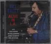 "Pat Britt Alive in L.A." steht neben einem Mann, der Saxophon spielt, in blauer Kleidung. Auflistung von Musikern., CD