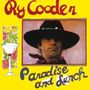 Text: "Ry Cooder" oben, "Paradise and Lunch" unten. Ein Mann mit Hut, ein gemaltes Martini-Glas und ein florales Muster.