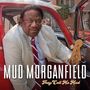 "MUD MORGANFIELD", "They Call Me Mud". Ein Mann in einem Anzug sitzt in einem roten Auto und hält einen Gitarrenhals., CD