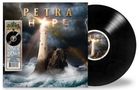 "PETRA HOPE" steht über einem Leuchtturm auf einer stürmischen See. Die Plattenhülle zeigt das gleiche Motiv. Links: "10 New Songs"., LP