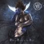 „Etheric Realms of the Night“: Eine Frau umarmt sich, blaue Hände umschlingen sie, Mond und dunkler, mystischer Hintergrund., CD