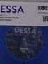 "DESSA" und "QUININE" stehen auf einer blauen Schallplatte. Oben sind weitere Songtitel angegeben., Single 7"