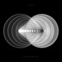 Text oben: "LUSINE". Unten: "SENSORIMOTOR". Symmetrische, überlappende Kreise erzeugen geometrische Muster., 2 LPs