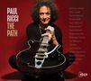 "PAUL RICCI THE PATH" und eine Liste von Namen. Ein Mann mit dunklen Locken hält eine Gitarre vor einem roten Hintergrund., CD