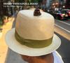 Text: "HENRY THREADGILL ZOOID - Cut You Where You Was." Ein Schmetterling sitzt auf einem hellen Hut mit grünem Band., LP
