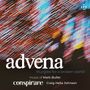 Texte: "advena", "liturgies for a broken world", "music of Mark Buller", "conspirare", "Craig Hella Johnson".  
Bunte, diagonale Lichtstreifen., CD